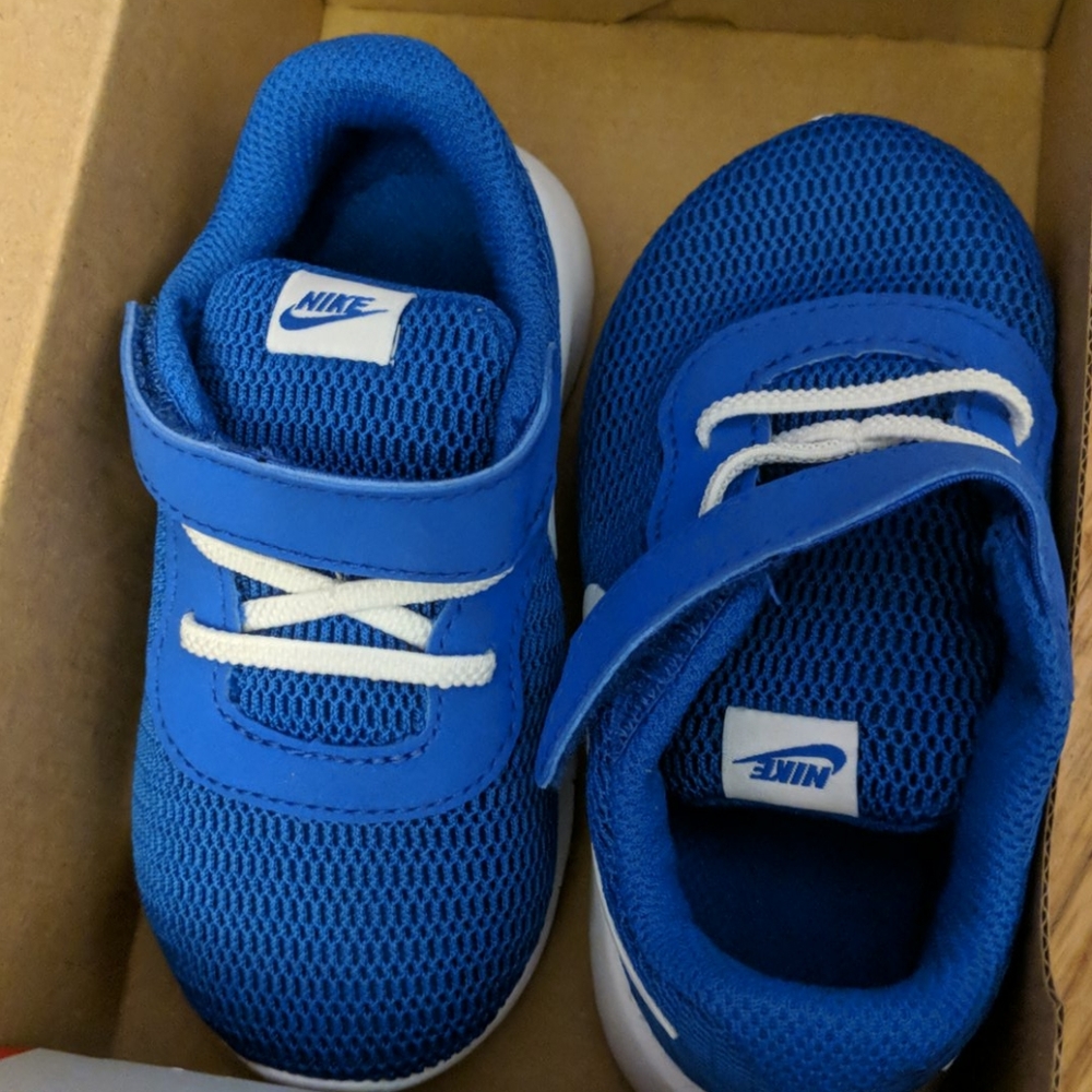 New in box nike toddler shoes